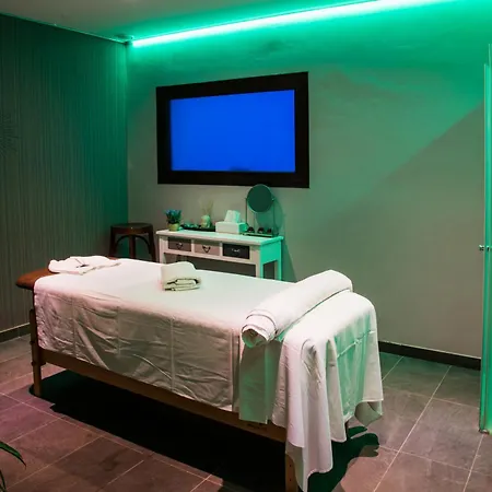 珀蒂帕劳酒店 - 仅限成年人 酒店 4*